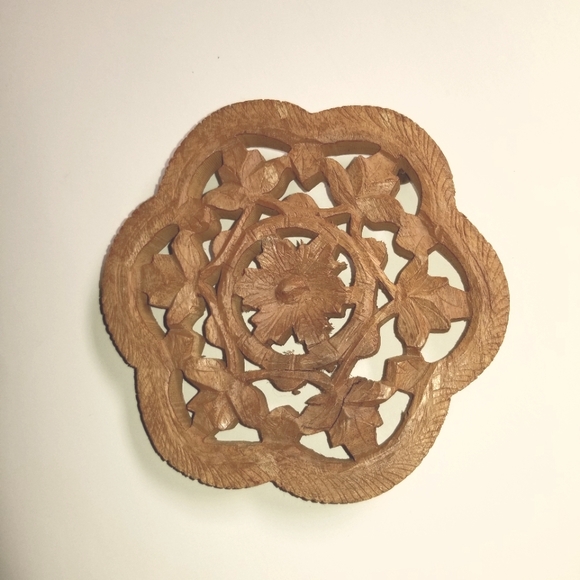 VTG carved wood trivet riser - Picture 1 of 2